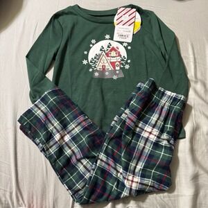 North Pole Trading Co.  4T Unisex 2 Piece Pajama Set Snow Globe NWT